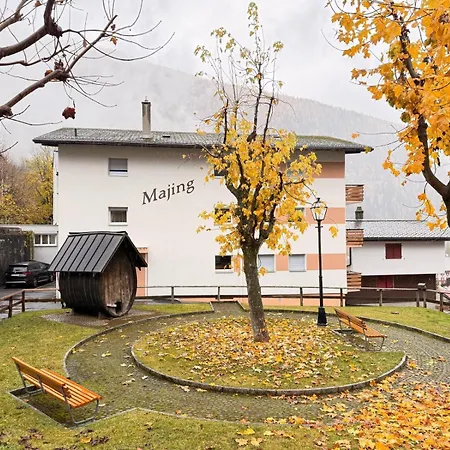 Modernes I Majing I I Gemmi Апартаменты *