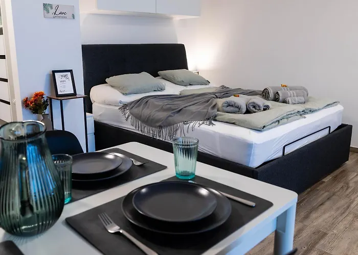 Modernes I Majing I I Gemmi 洛伊克巴德