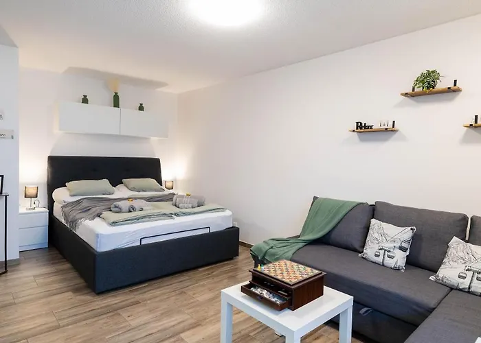 Modernes I Majing I I Gemmi Apartment