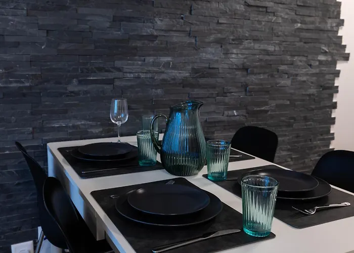 Modernes I Majing I I Gemmi * 洛伊克巴德